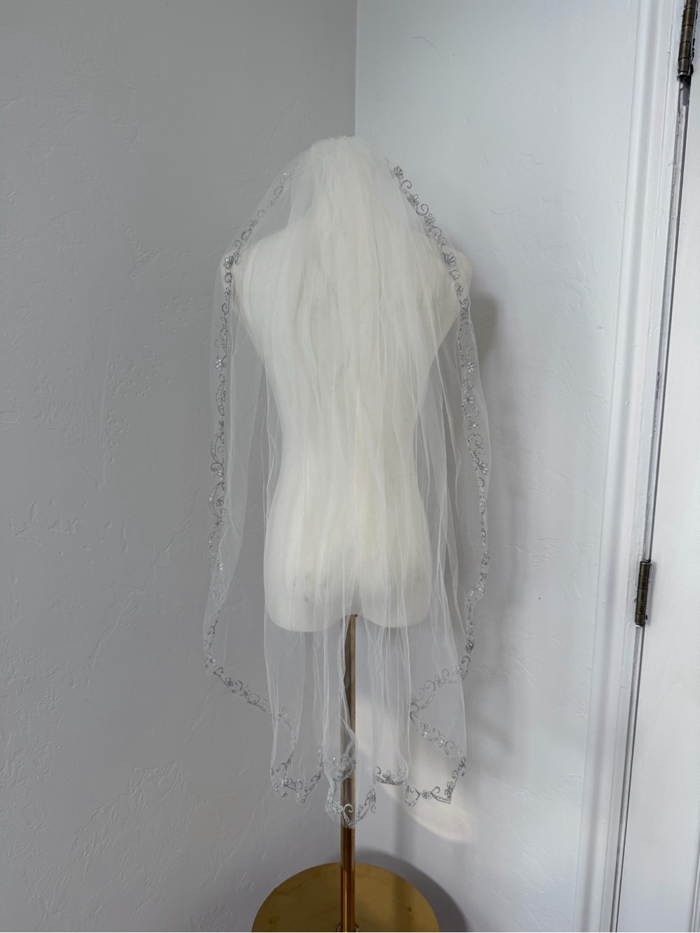 Ivory Beaded Edge Bridal Veil